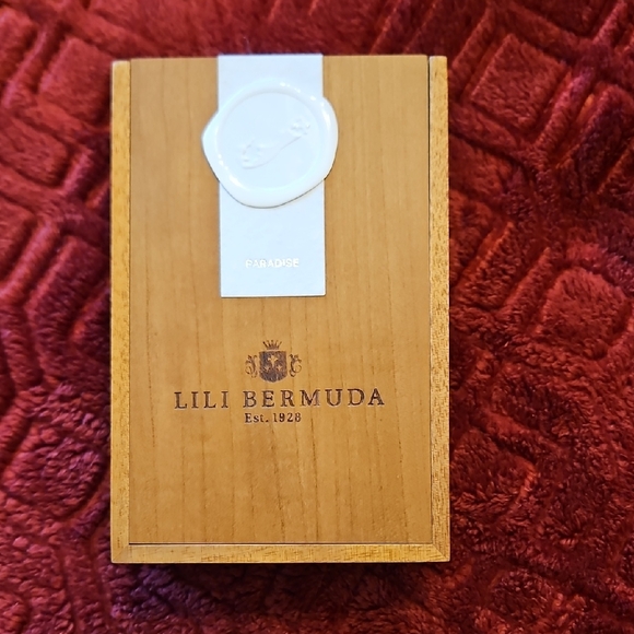 Lili Bermuda Paradise Eau de Parfum, 90 mL (3.4 oz) - Picture 2 of 6